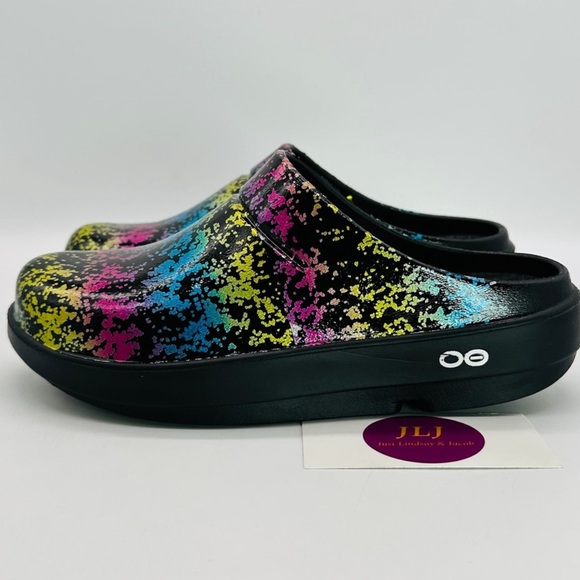 Work Clogs - Picture 1 of 3